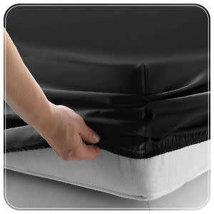 QUEEN-ELASTICATED FITTED SHEET + TWO PILLOW CASES colors per table in description