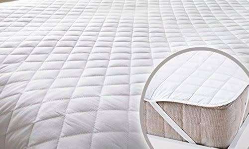 FACTORY OVERRUNS /REJECTS MATRESS PROTECTORS ,QUEEN AND KING SIZES**** SEE DESCRIPTION