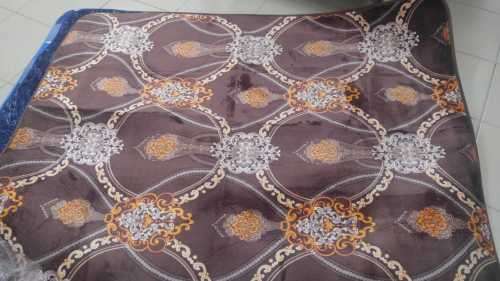 CARPET ...MEMORY FOAM ...EXCELLENT ,,SUPER SOFT BEAUTIFUL TO ENHANCE ANY ROOM :1900MM X 1400MM