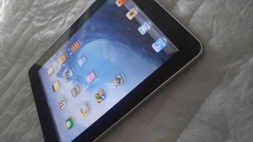 Apple iPad 1 Tablet (64GB,3G- Wifi - BLACK) GOOD CONDITION***BARGAIN