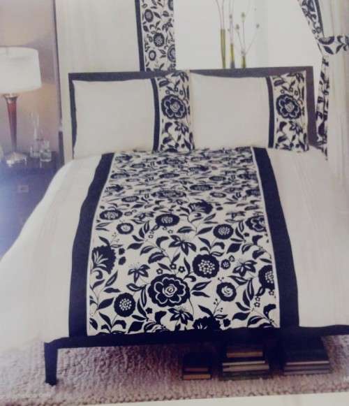 DUVET COVER SET *absolutely stunning with suede work *SIZE single* store overunned*read description
