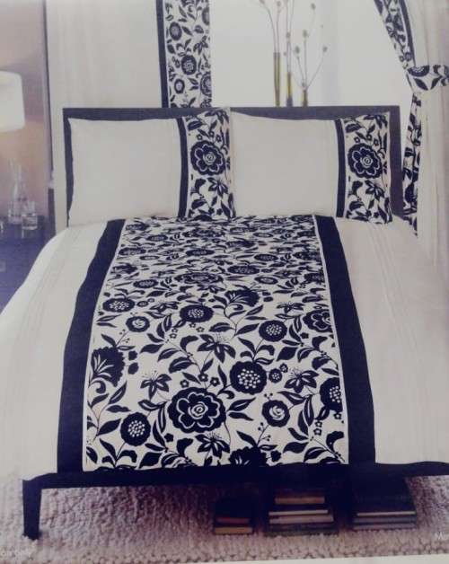 DUVET COVER SET *absolutely stunning with suede work *SIZE single* store overunned*read description