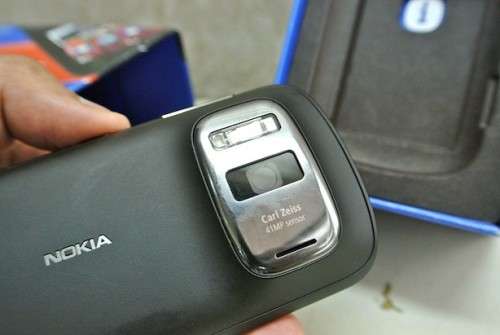 STUNNING NOKIA MOBILE 808 PUREVIEW *41MP CARL ZEISS CAMERA *WOW***STUNNING MOBILE