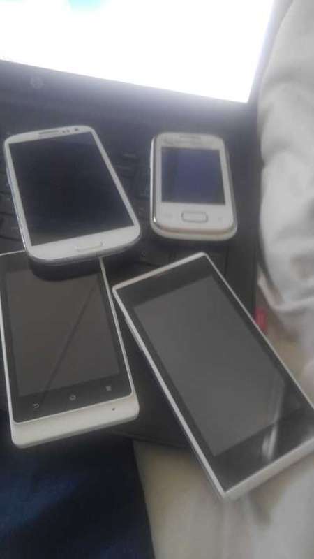 4*MOBILES*SAMNSUNG GALAXY S3.SONY EXPERIA*ZTE &SAMSUNG GALAXY POCKET* MOBILES*UNTESTED*SOLD 4 SPARES