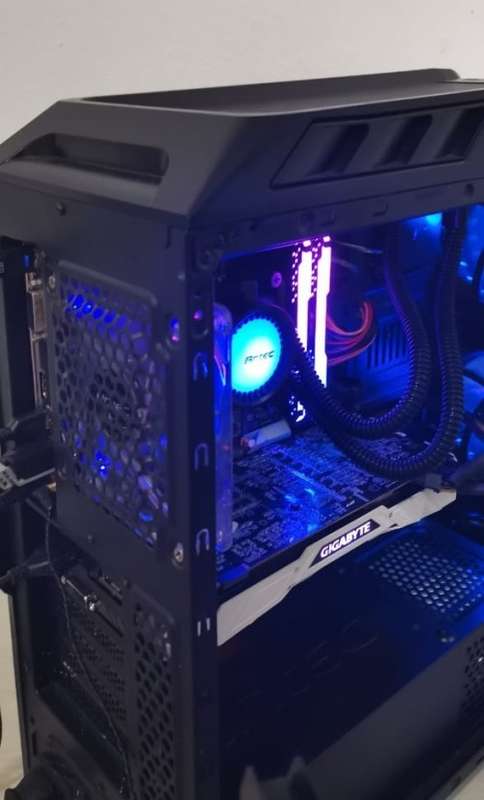 GAMING BEAST COMPUTER*INTEL I7 8700 -Asus Z370P*11GB GTX1080Ti*16gb Corsair Vengence RGB Pro 3200Mhz