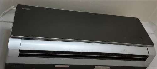 GALANZ  AIR CONDITIONER-12000 BTU-SPLIT WALLUNIT - SILVER MIRROR FINISH-GREAT WORKING **WOW