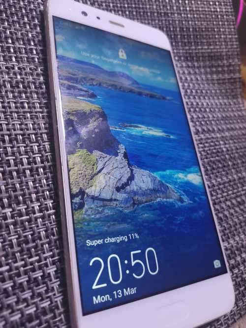 Huawei P10 Plus 128GB**6GB RAM**WOW***WITH  WITH DUAL LEICA CAMERA****BARGAIN  DAZZLING GOLD