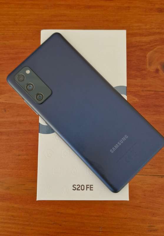 SAMSUNG S20 FE