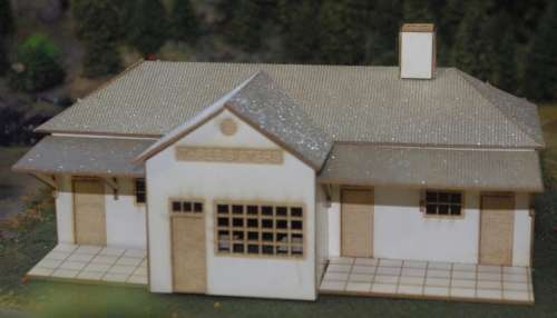 HO Scale - Three Sisters Station