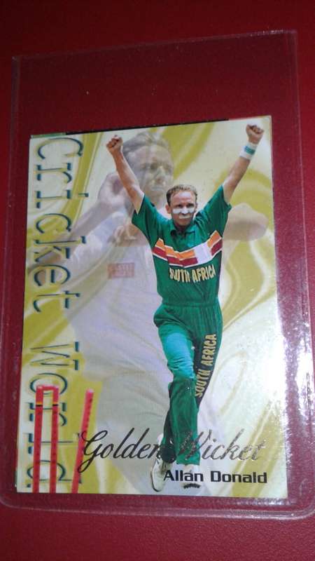 Cricket World - Golden Wicket - Trading Card - Allan Donald