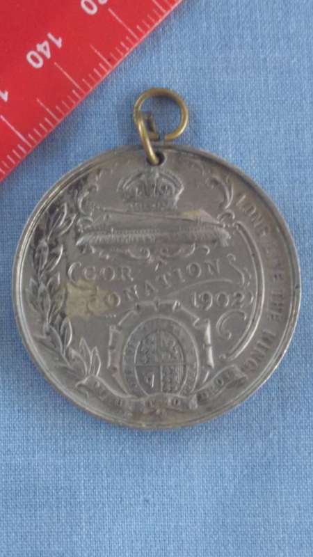 MEDAL - EDWARD VIIR+ QUEEN ALEXANDRA - CORONATION 1902