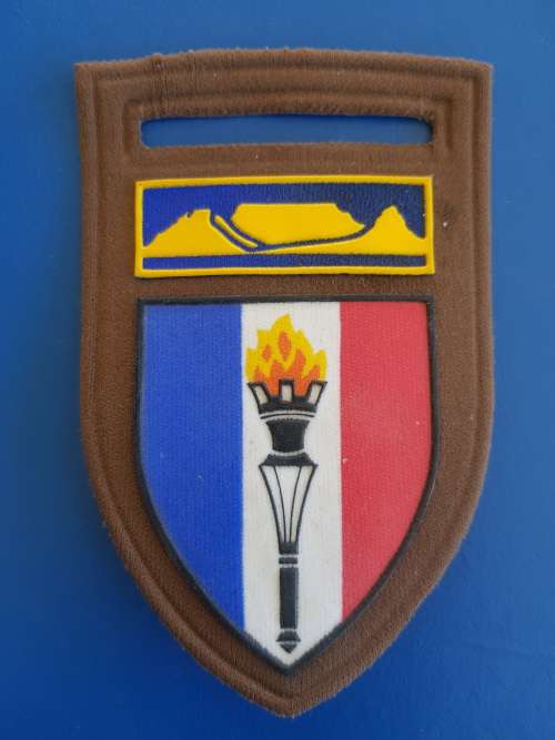 SADF - SA MILITARY SHOULDER FLASH  + PIN