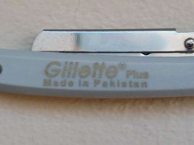 Razor Hand Gillette
