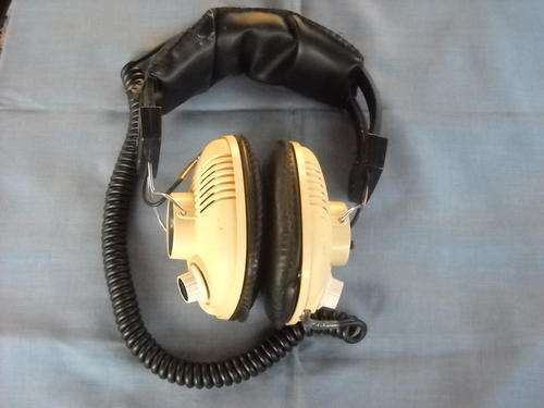 Stereo Headphones Model HD2038RV 8OHM