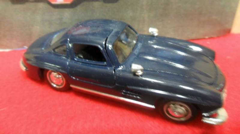 SOLIDO 1954 MERCEDES 300 SL  " A CENTURY OF CARS SERIES "   BOXED                              .