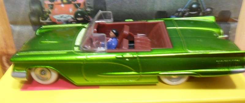 ATLAS DINKY NO 555  FORD THUNDERBIRD [ GREEN  VERSION ]  NEW BOXED .