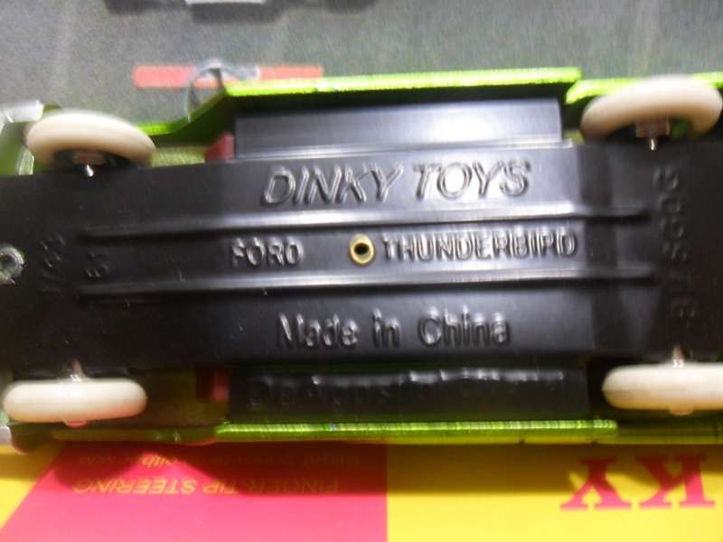 ATLAS DINKY NO 555  FORD THUNDERBIRD [ GREEN  VERSION ]  NEW BOXED .