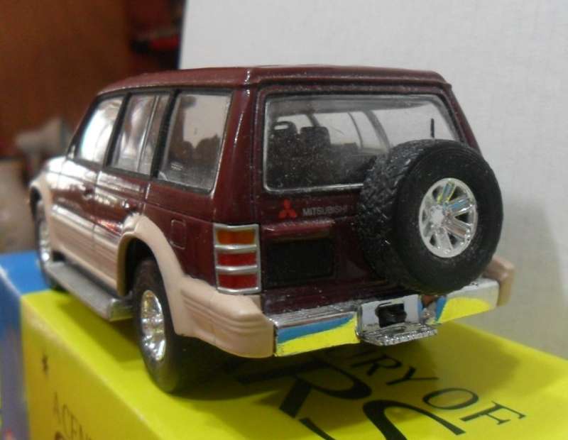 DEL PRADO 1997 MITSUBISHI PAJERO    " THE ULTIMATE CAR COLLECTION " FAIRLY GOOD  CONDITION- UNBOXED