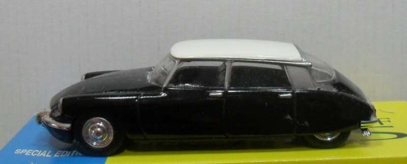 DEL PRADO 1964 CITROEN DS 19   " THE ULTIMATE CAR COLLECTION "FAIRLY  GOOD  CONDITION UNBOXED