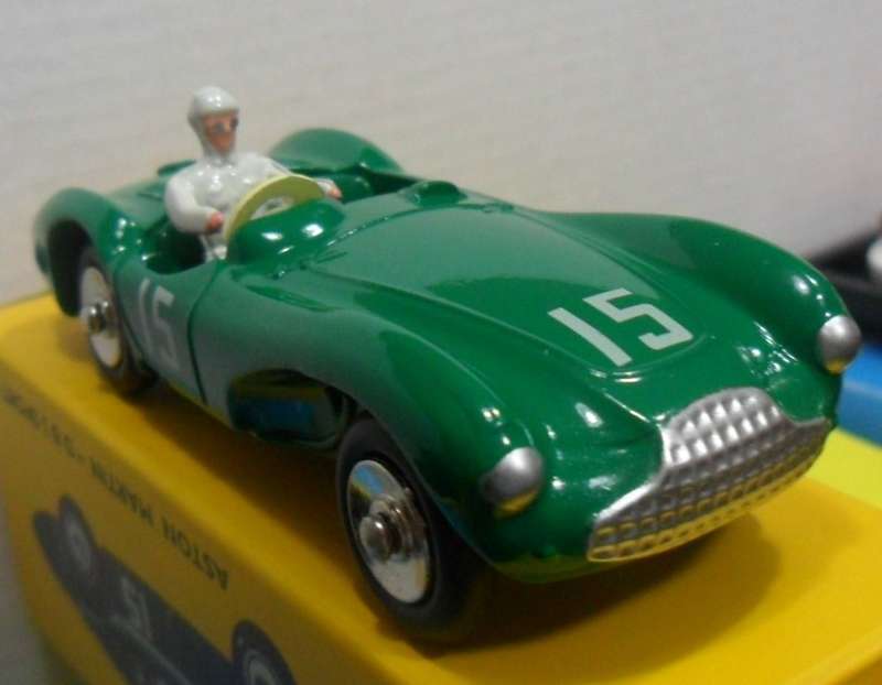 ATLAS DINKY NO 506 ASTON MARTIN  " DB 3 SPORT "   [ NO 15 VERSION ]  NEW BOXED
