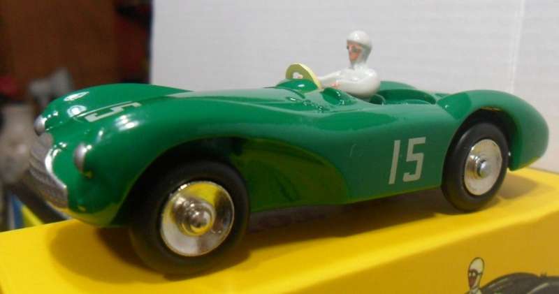 ATLAS DINKY NO 506 ASTON MARTIN  " DB 3 SPORT "   [ NO 15 VERSION ]  NEW BOXED