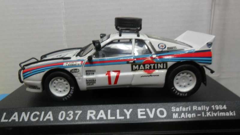 IXO / DeAGOSTINI 1984 LANCIA 037 RALLY EVO  " RALLY CAR COLLECTION " MINT WITH DISPLAY BOX