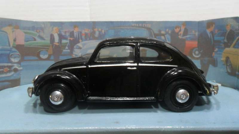 DINKY DY - 6  1951  VOLKSWAGEN [ BLACK VERSION ] MODEL IS MINT BUT BOX IS POOR.