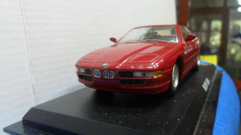 DEL PRADO 1991 BMW 850i V12   "THE ULTIMATE CAR COLLECTION " IN MINT CONDITION WITH THE DISPLAY BASE