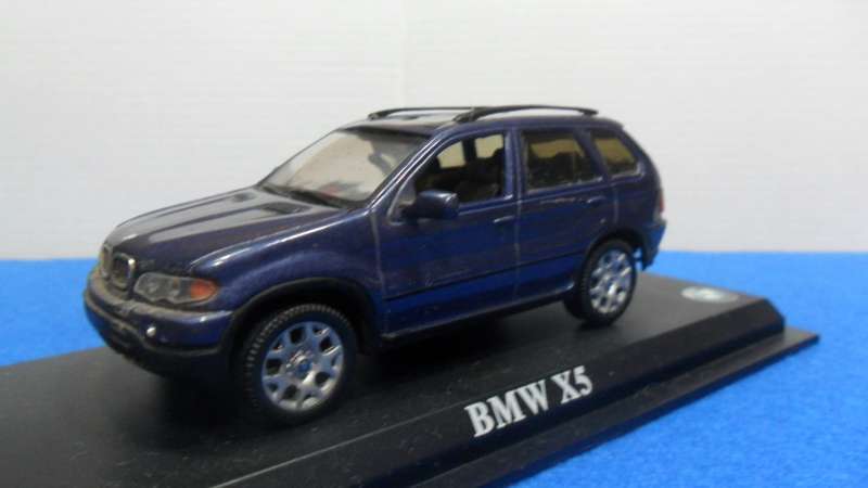 DEL PRADO  1999 BMW X5 SUV   "THE ULTIMATE CAR COLLECTION " IN GOOD CONDITION WITH THE DISPLAY BASE