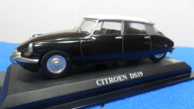 DEL PRADO 1964 CITROEN DS 19   "THE ULTIMATE CAR COLLECTION " GOOD CONDITION  EXCEPT FOR 2 SCRATCHES