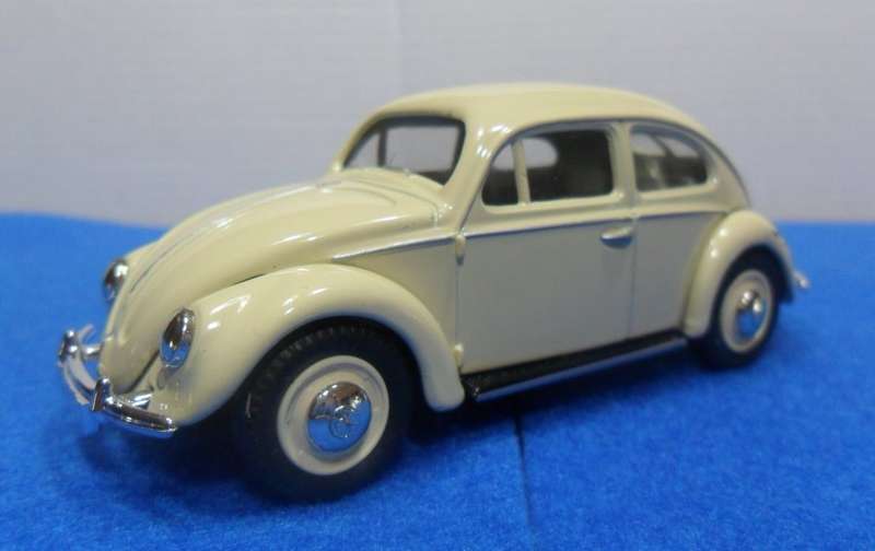 VANGUARDS VA12000  VW SPIT-SCREEN BEETLE [BEIGE VERSION ] MINT EXCEPT FOR A PAINT CHIP - BOXED