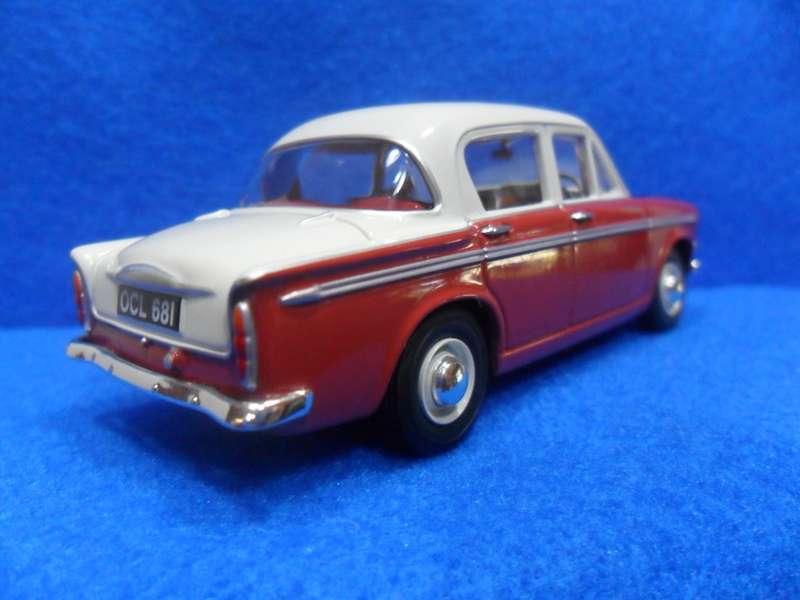 STUNNING VANGUARDS VA06800  1960  HILLMAN MINX IIIA  -  ABSOLUTELY  MINT - BOXED