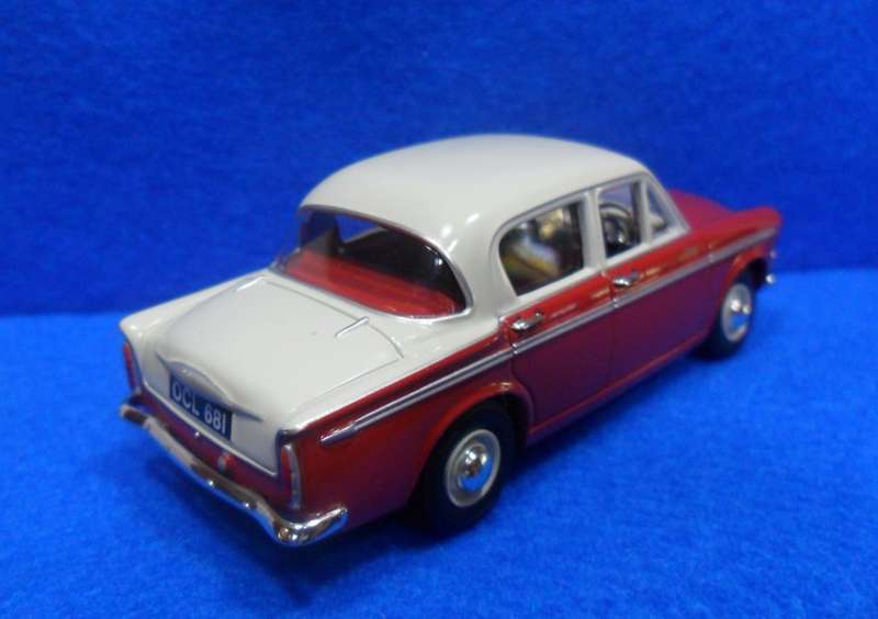 STUNNING VANGUARDS VA06800  1960  HILLMAN MINX IIIA  -  ABSOLUTELY  MINT - BOXED