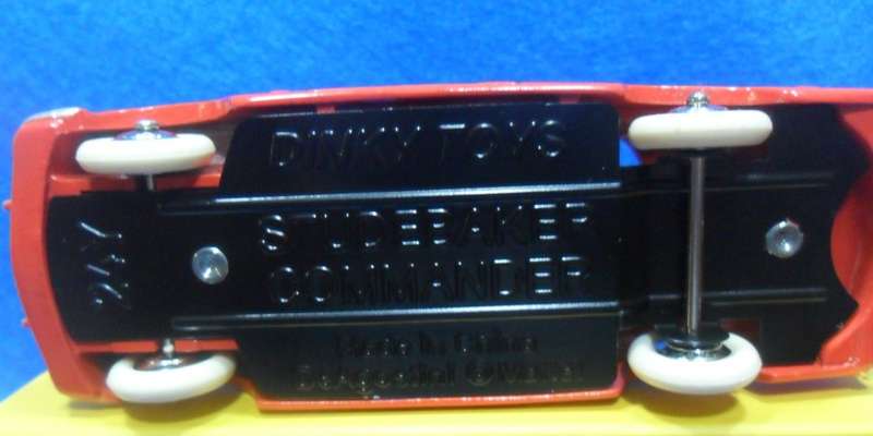 DEAGOSTINI DINKY NO 24Y   STUDEBAKER  " COMMANDER " [RED & BROWN VERSION ]  NEW BOXED .