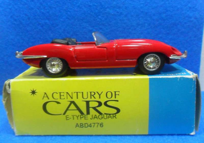 STUNNING CORGI 1961 E TYPE JAGUAR - "A CENTURY OF CARS SERIES"  MINT BOXED.