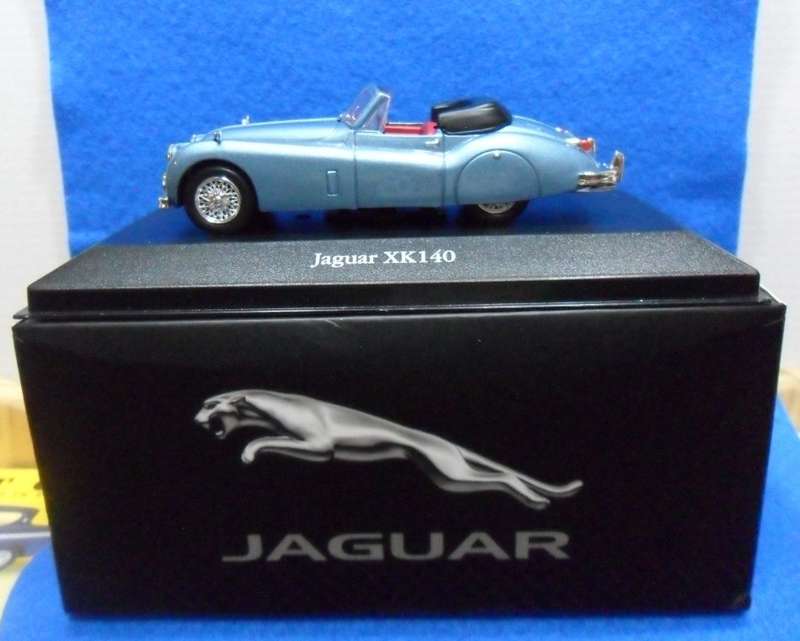 ABSOLUTELY STUNNING  ATLAS  EDITIONS 1957 JAGUAR XK140  "METALLIC BLUE VERSION "  -  MINT BOXED.