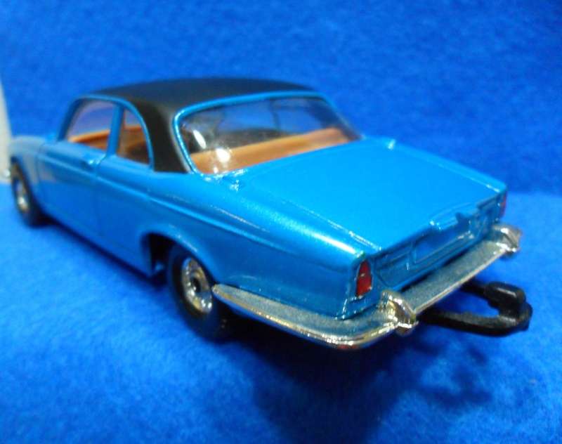STUNNING CORGI 286 JAGUAR XJ12C ( MADE IN GT BRITAIN )  MINT WITH FAIR TO POOR ORIGINAL BOX