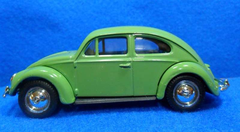 STUNNING VANGUARDS 72001 - 1952 VW BEETLE - "FIFTIES AND SIXTIES CLASSIC COLLECTION  " MINT - BOXED