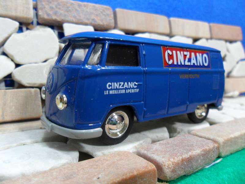 STUNNING LLEDO 73000 - 1955 VW  KOMBI  VAN  - " CINZANO VERMOUTH " MINT - BOXED