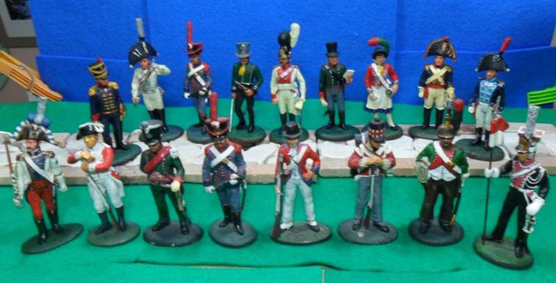 JOB LOT OF 17 DELPRADO  " NAPOLEON  AT WAR " LEAD SOLDIERS   #  GOOD CONDITION , SUPPLIED LOOSE.