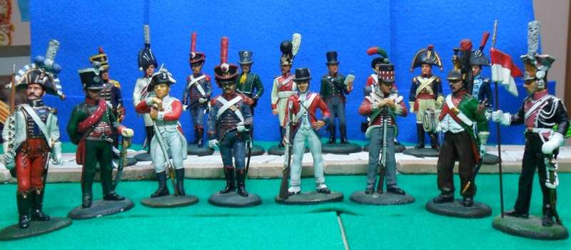 JOB LOT OF 17 DELPRADO  " NAPOLEON  AT WAR " LEAD SOLDIERS   #  GOOD CONDITION , SUPPLIED LOOSE.