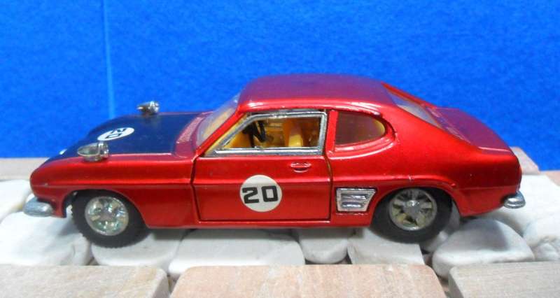RARE  DINKY  NO  213 - 1969 FORD CAPRI MK1 RALLY CAR  - ORIGINAL NEAR MINT - WITH REPRO BOX