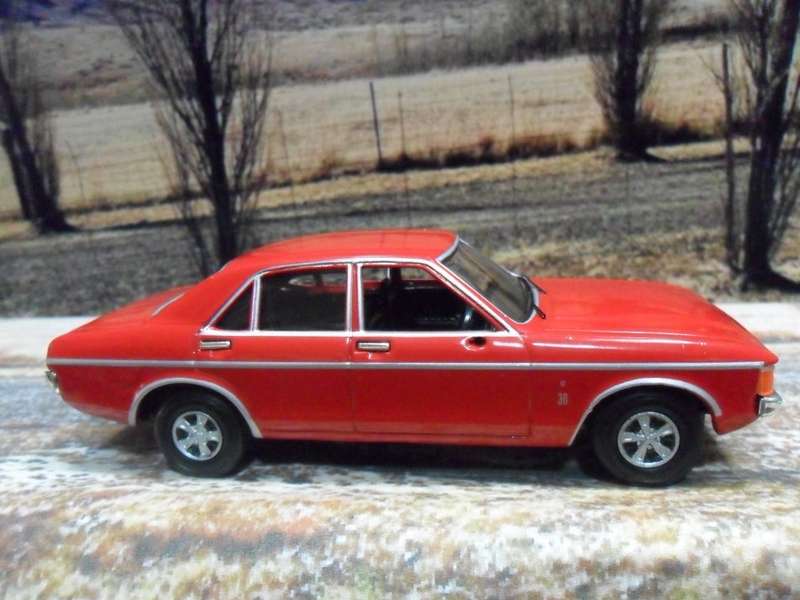STUNNING VANGUARDS VA52000 1972  FORD GRANADA MK l   [ FLAME RED VERSION ] ABSOLUTELY  MINT - BOXED