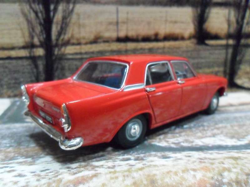 RARE STUNNING ,  LTD EDITION  VANGUARDS VA06002 1965 FORD ZEPHYR 4 MK lll   ABSOLUTELY  MINT - BOXED