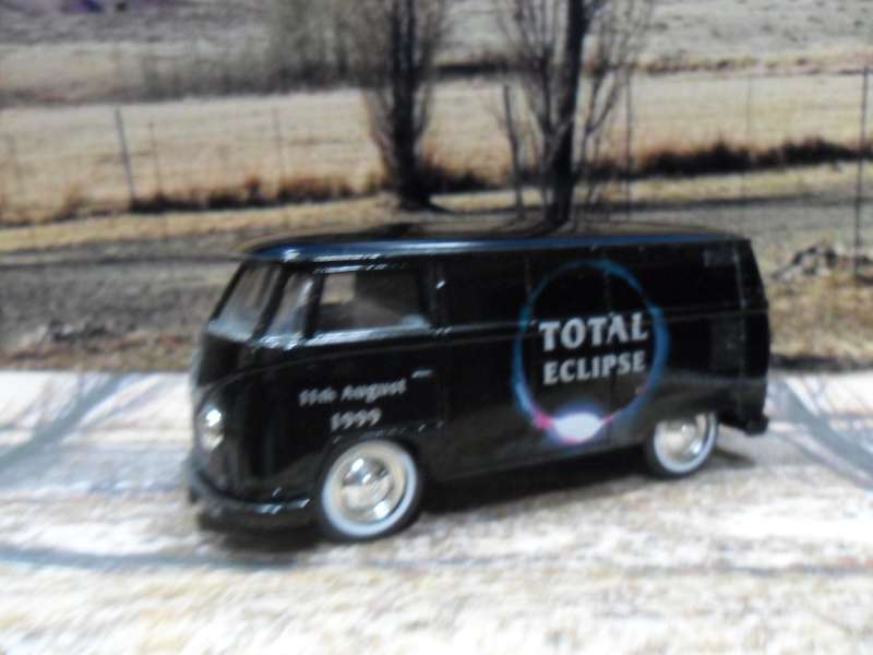 STUNNING LTD EDITION  LLEDO - 1950'S VW KOMBI  " TOTAL ECLIPSE OF THE SUN  1999  " MINT - BOXED