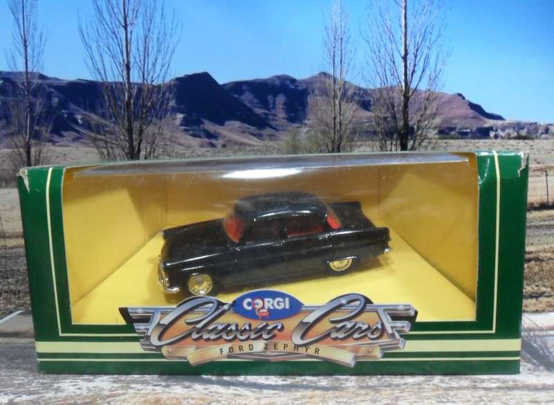 STUNNING CORGI D 710 - 1956 - 62  FORD ZEPHYR MARK 2  ( CORGI CLASSIC CARS )  MINT WITH ORIGINAL BOX