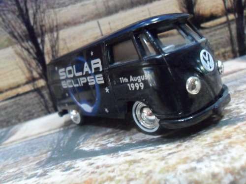 STUNNING LTD EDITION  LLEDO - 1950'S VW KOMBI  " TOTAL ECLIPSE OF THE SUN  1999  " MINT - BOXED
