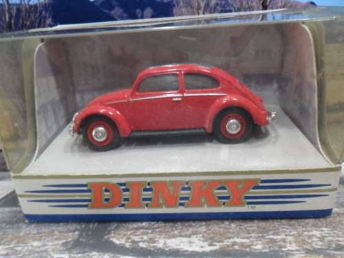 ABSOLUTELY STUNNING DINKY DY6 - C   1951 VOLKSWAGEN ( VW ) BEETLE -  RED  VERSION -  MINT - POOR BOX