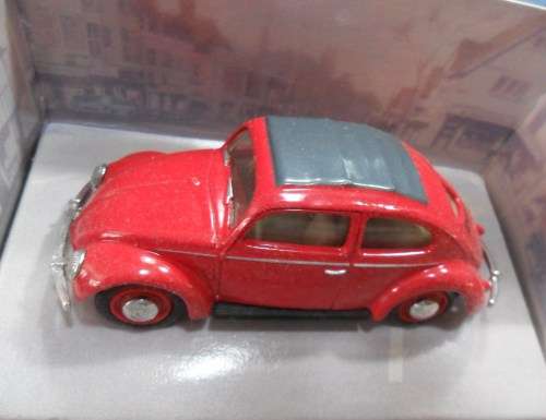 ABSOLUTELY STUNNING DINKY DY6 - C   1951 VOLKSWAGEN ( VW ) BEETLE -  RED  VERSION -  MINT - POOR BOX