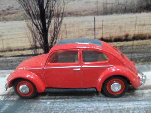 ABSOLUTELY STUNNING DINKY DY6 - C   1951 VOLKSWAGEN ( VW ) BEETLE -  RED  VERSION -  MINT - POOR BOX